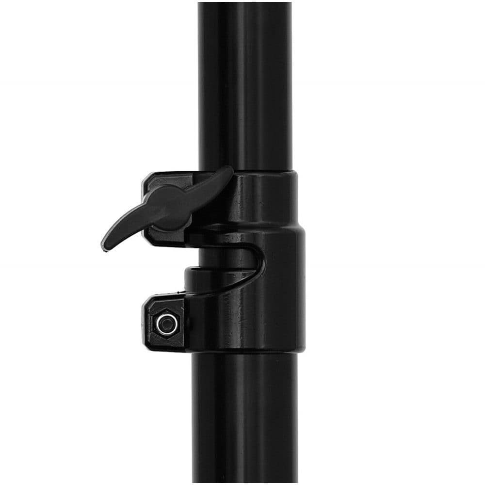 Soporte negro para iluminación y accesorios de fotografía.