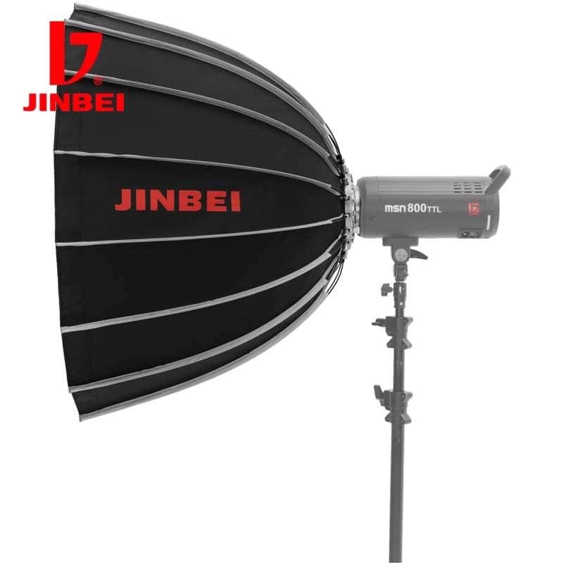 Softbox de estudio con marca Jinbei y luz de modelado para fotografía.