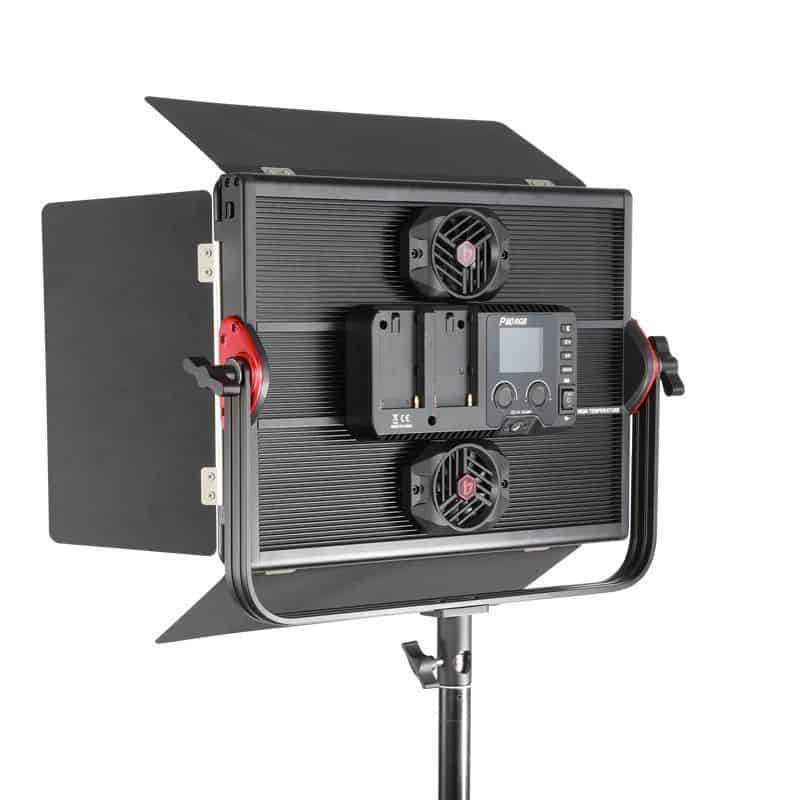 Panel LED RGB Jinbei P80-RGB con control Bluetooth y accesorios.