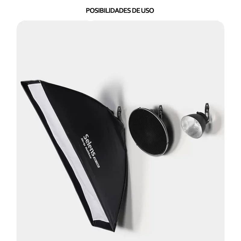 Ganchos de pared para colgar accesorios de estudio fotográfico.