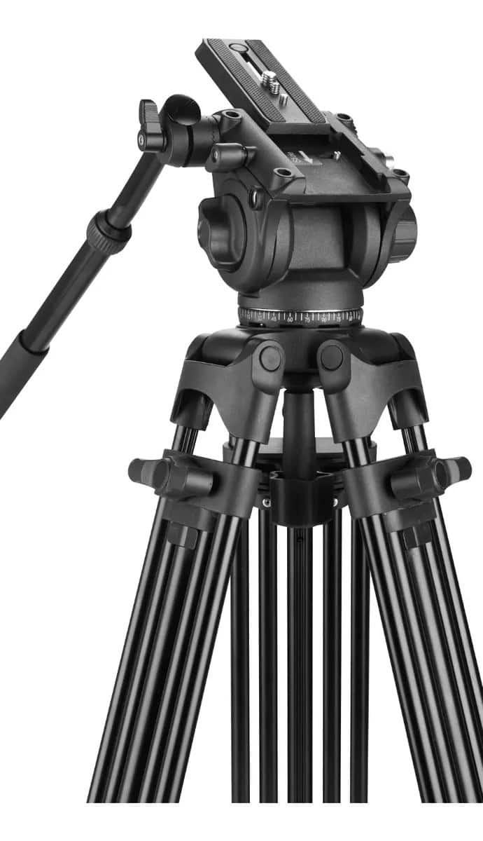 Trípode de video profesional con cabezal fluido Weifeng WT-616T.