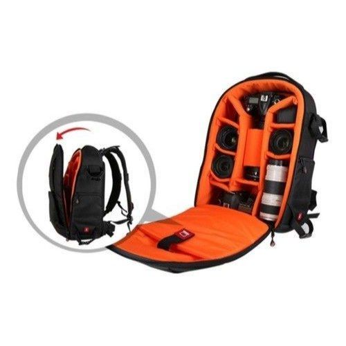 Mochila de fotografía con compartimentos para cámaras y accesorios.