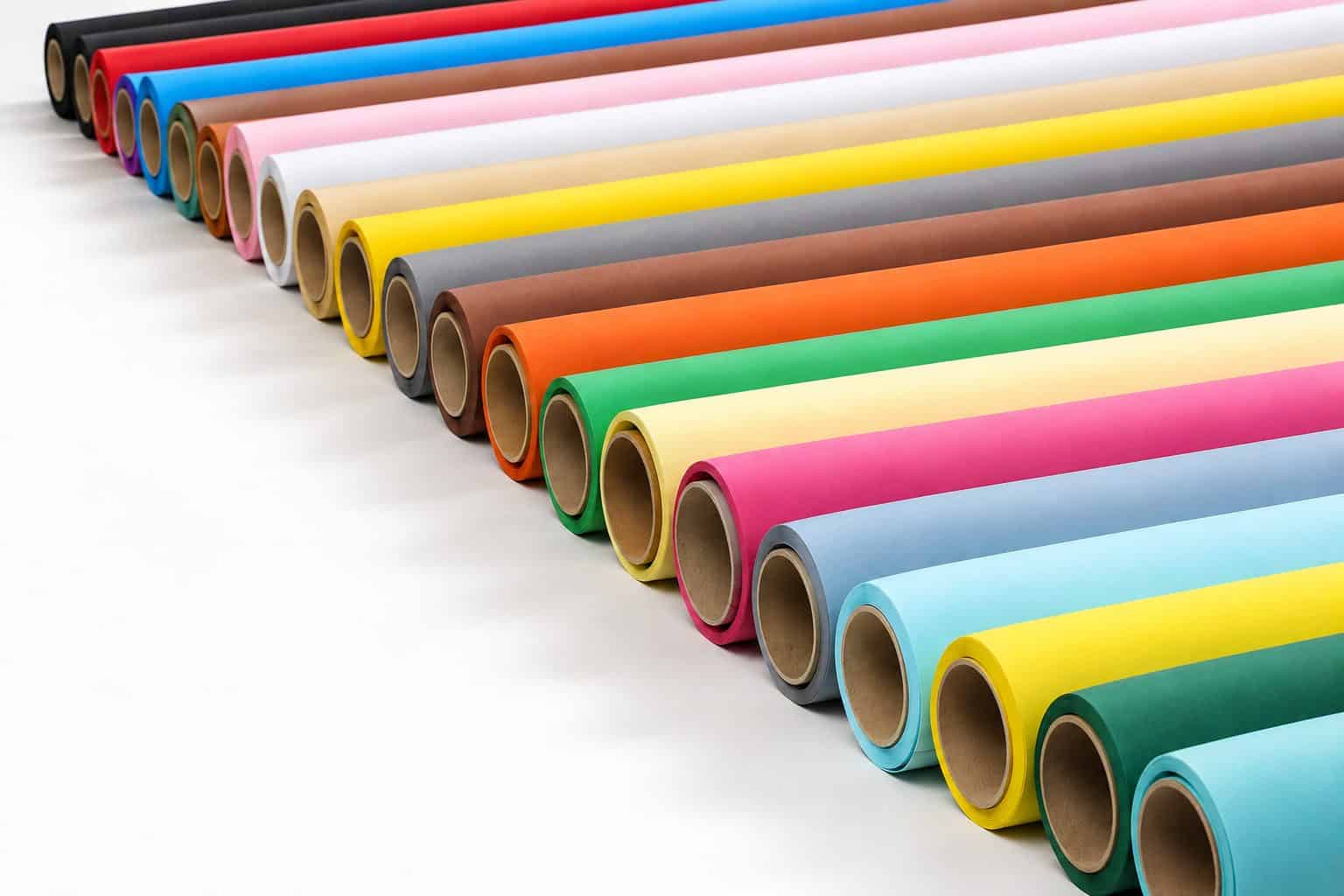 Rollos de papel sinfín de colores para fondo de estudio